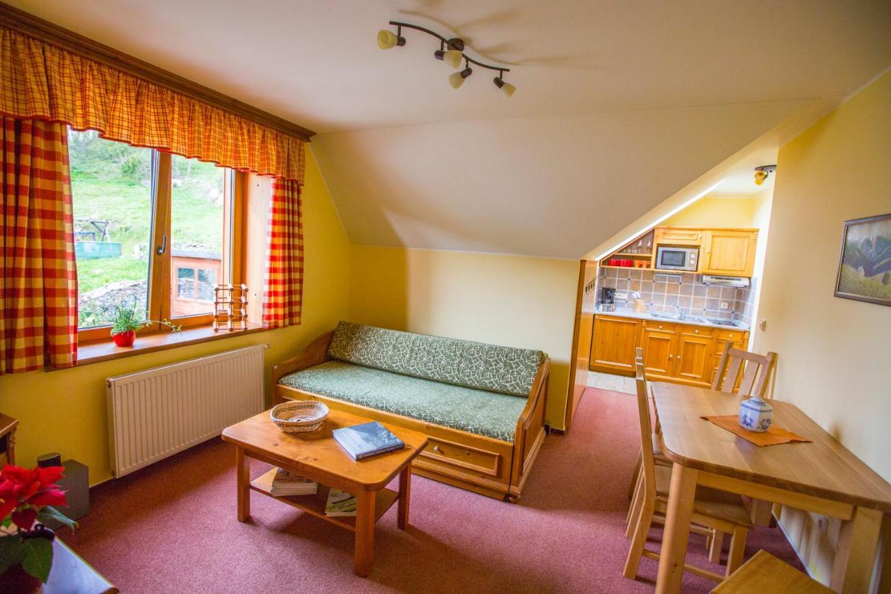 Happy House Apartments & Sauna Špindlerŭv Mlýn Esterno foto